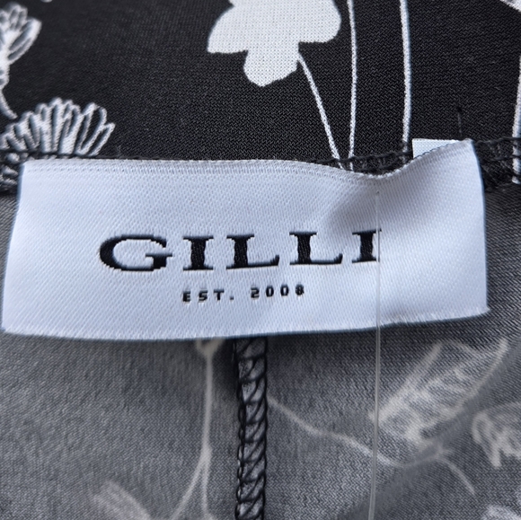 NWT Gilli Black and White Floral A-line Skirt - Picture 3 of 6